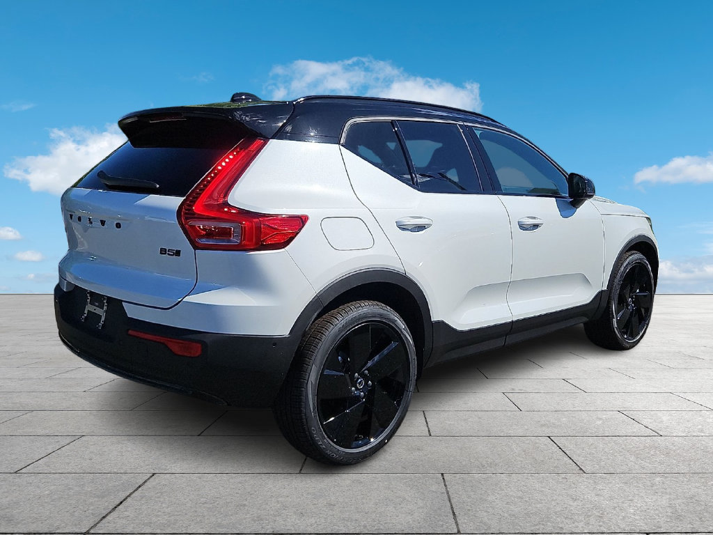 New 2026 Volvo XC40 B5 Ultra w/ Protection Package Premier AWD/4WD image 7