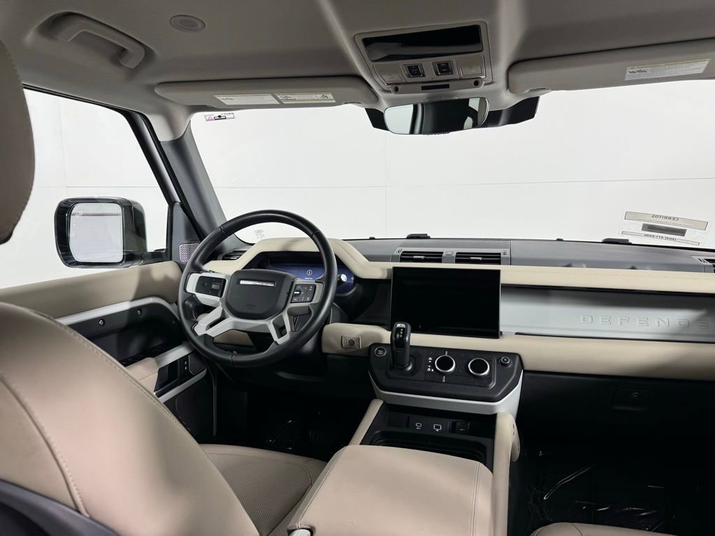 Used 2024 Land Rover Defender 130 S image 31