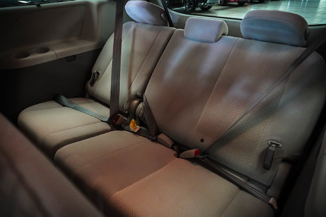 Used 2014 Toyota Sienna LE FWD image 20