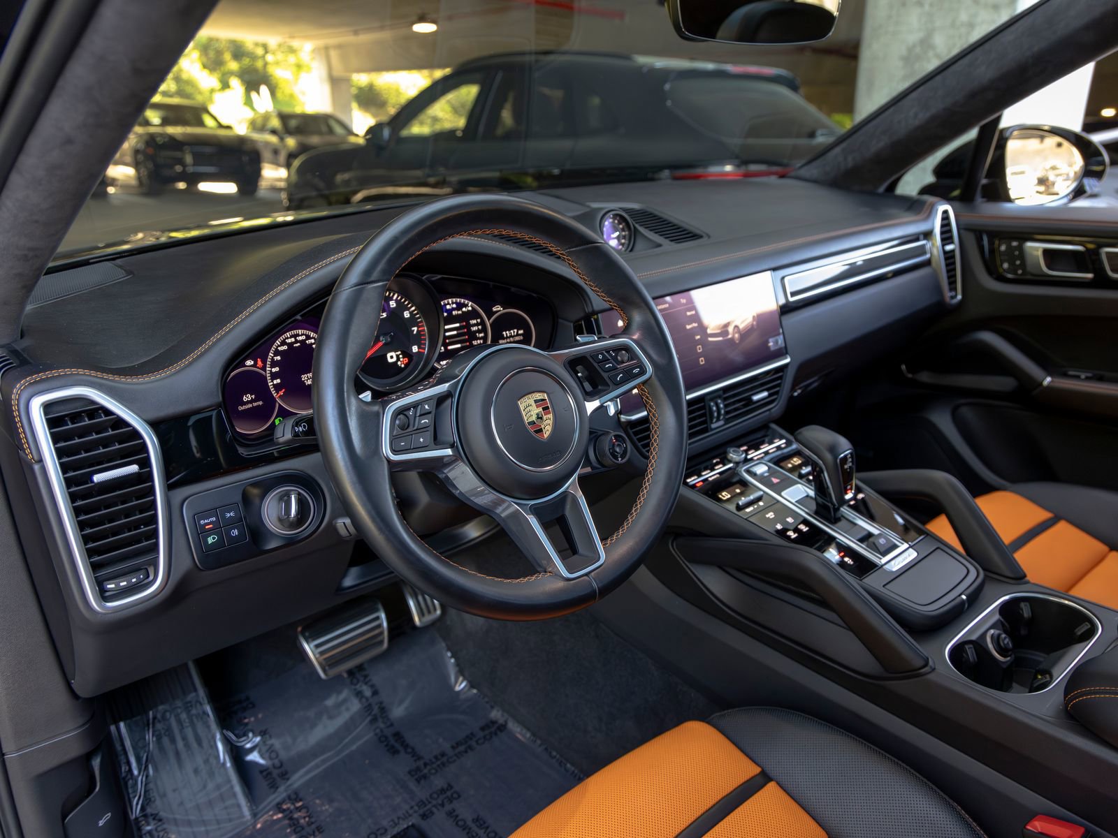 Certified 2023 Porsche Cayenne GTS image 4