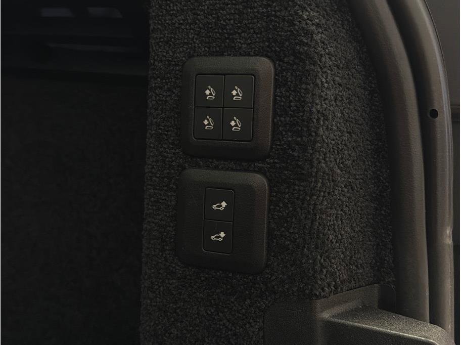 Used 2019 Land Rover Range Rover HSE image 44