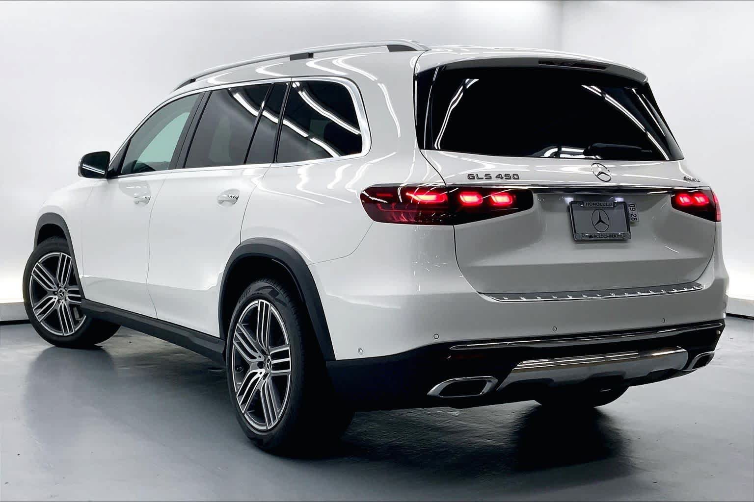 New 2026 Mercedes-Benz GLS 450 4MATIC image 6