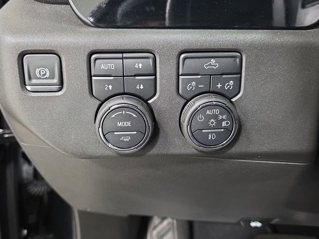 Used 2025 Chevrolet Silverado 1500 LT Trail Boss w/ Convenience Package II AWD/4WD image 26