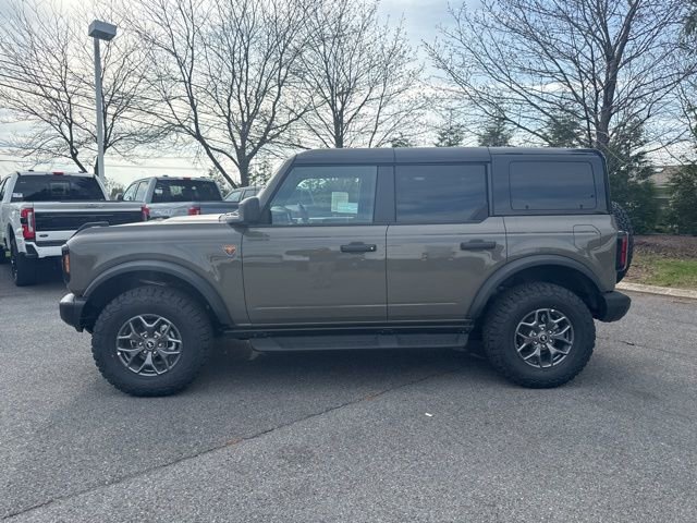 New 2025 Ford Bronco Badlands image 2
