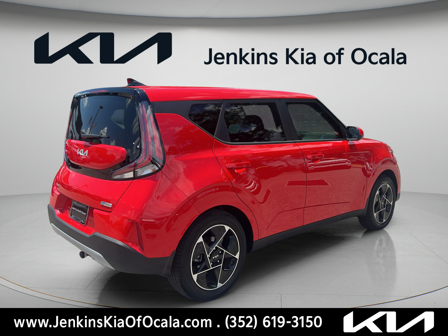 Certified 2025 Kia Soul EX FWD image 3