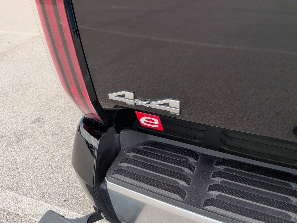 Used 2022 Toyota Tundra Capstone AWD/4WD image 45