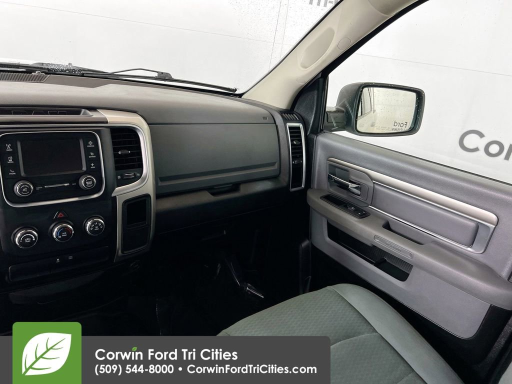 Used 2020 RAM 1500 Classic SLT image 24