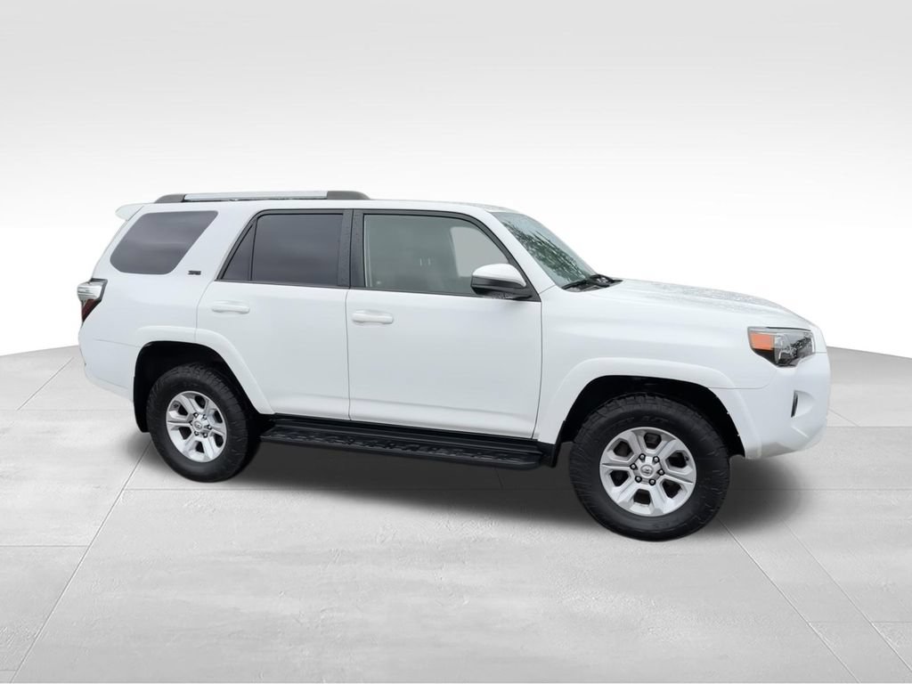 Used 2019 Toyota 4Runner SR5 AWD/4WD image 2