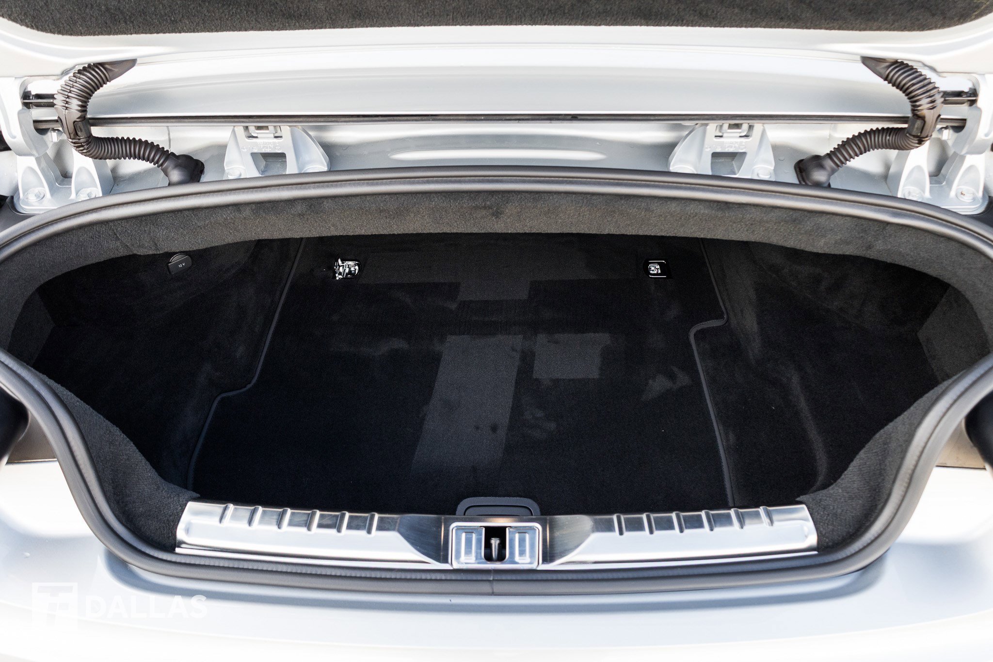 Used 2023 Bentley Continental GT V8 image 30