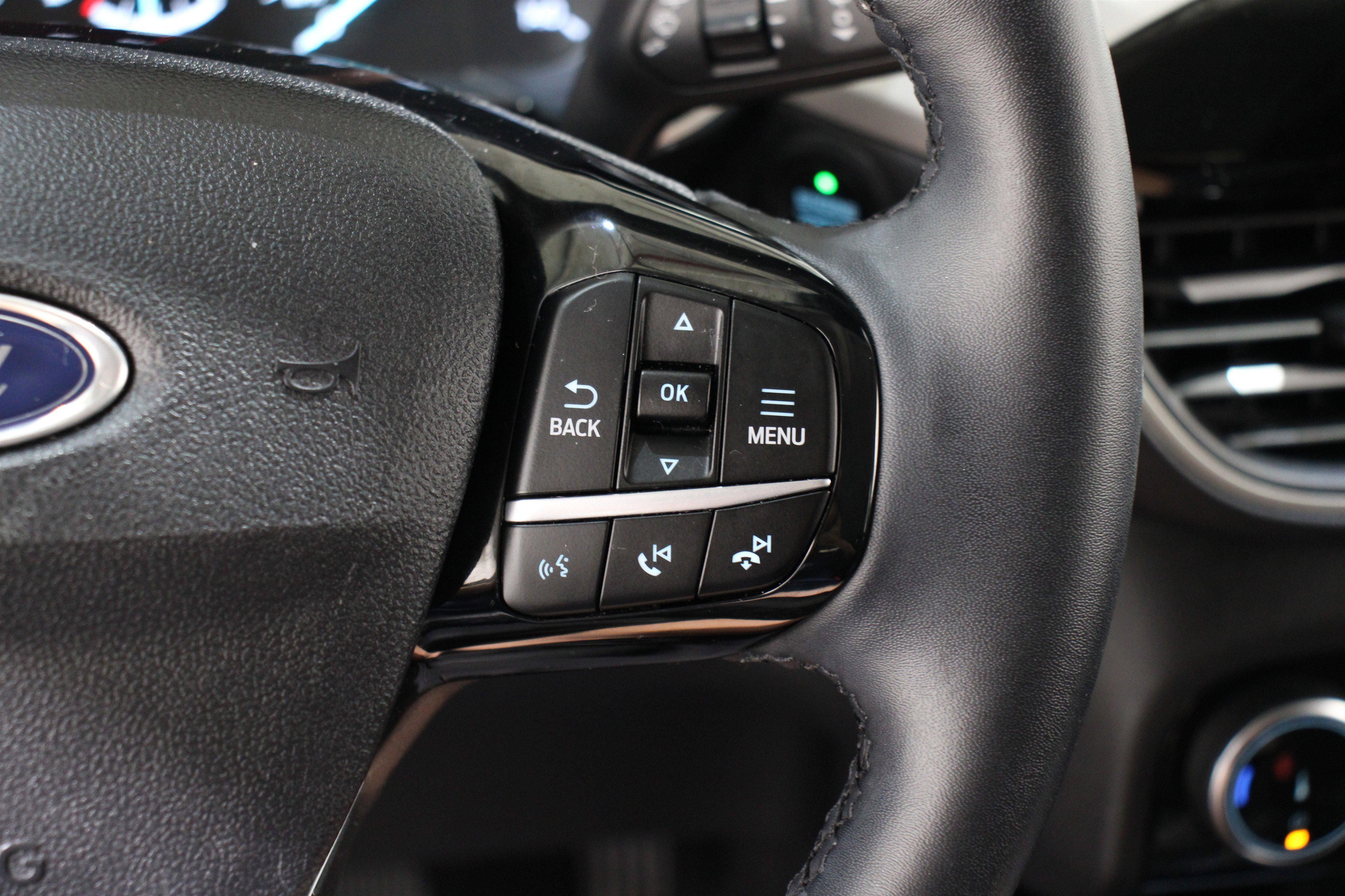 Used 2022 Ford Escape SEL image 12