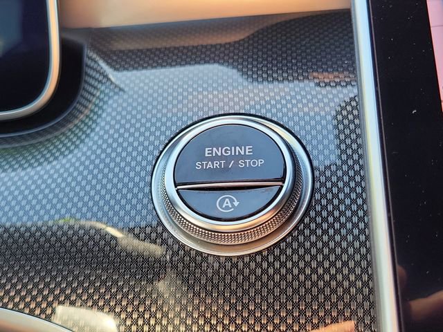 Used 2024 Mercedes-Benz C 300 Sedan image 10