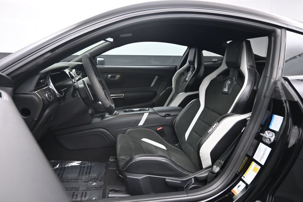 Used 2020 Ford Mustang Shelby GT500 w/ Carbon Fiber Track Pack RWD image 20