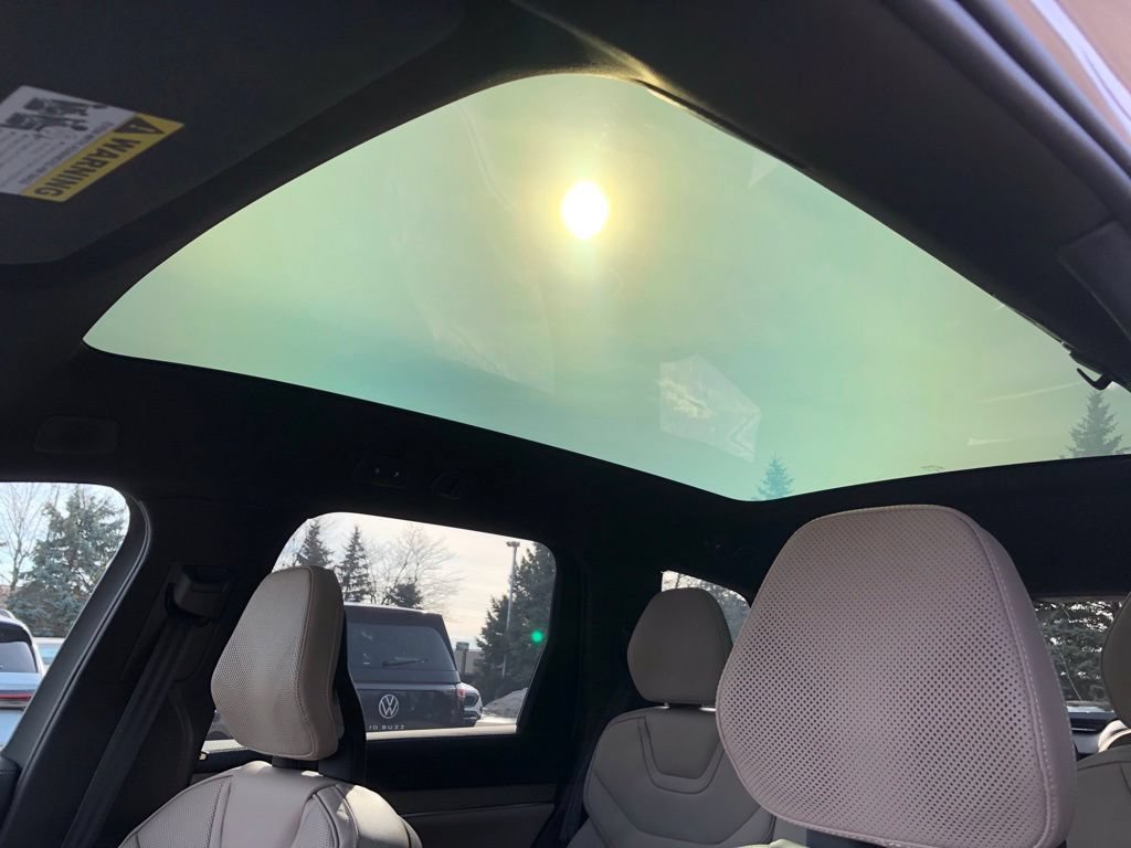 New 2026 Volvo EX90 Ultra AWD/4WD image 7
