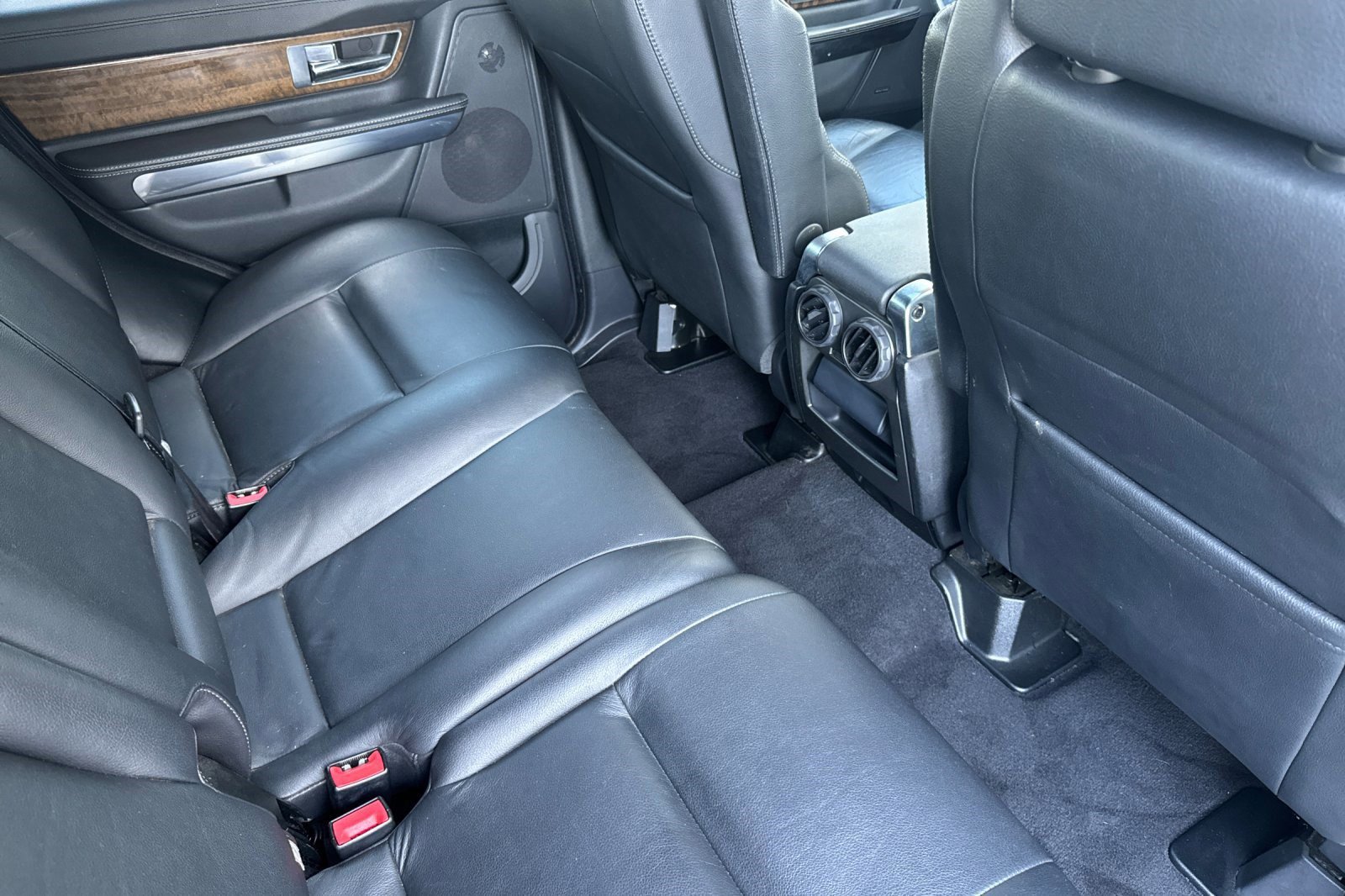 Used 2013 Land Rover Range Rover Sport HSE image 32