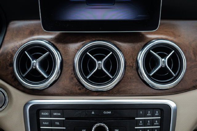 Used 2019 Mercedes-Benz GLA 250 4MATIC w/ Premium Package image 29