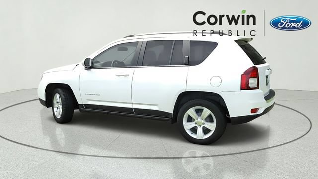 Used 2015 Jeep Compass High Altitude FWD image 3