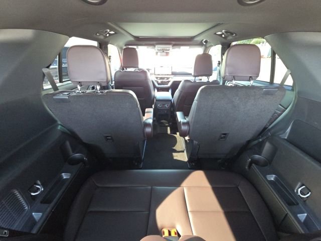 Used 2025 Ford Explorer Platinum w/ Ultimate Package image 16