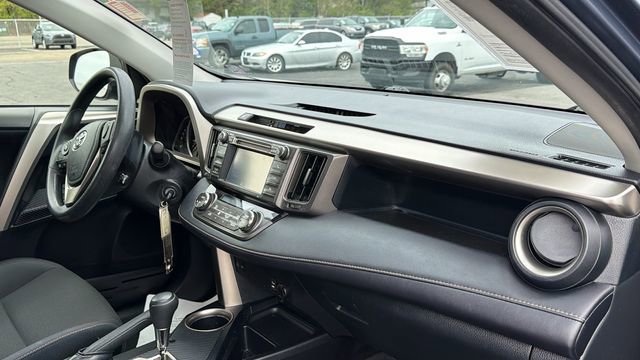 Used 2013 Toyota RAV4 XLE AWD/4WD image 29