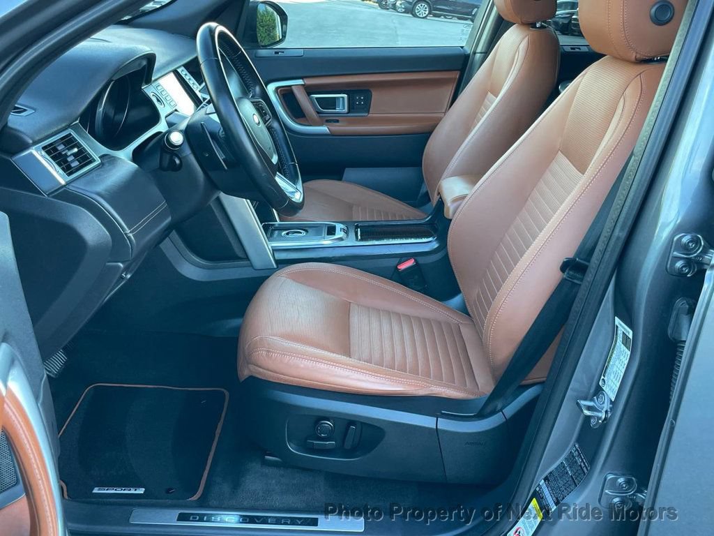 Used 2016 Land Rover Discovery Sport HSE Luxury AWD/4WD image 9