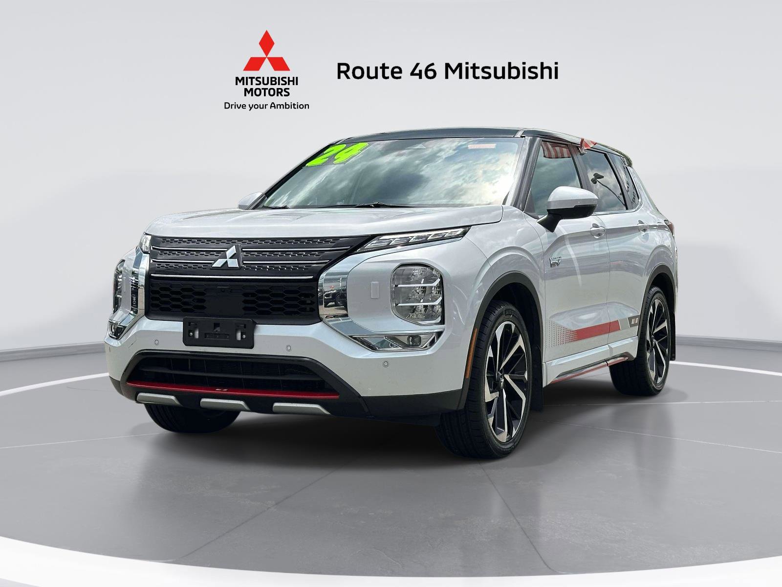 Used 2024 Mitsubishi Outlander Ralliart AWD/4WD image 2