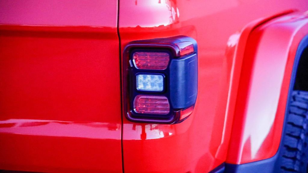 Used 2021 Jeep Gladiator Mojave image 10