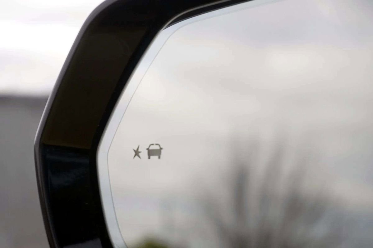 Used 2022 Chevrolet Blazer RS w/ Enhanced Convenience Package image 33