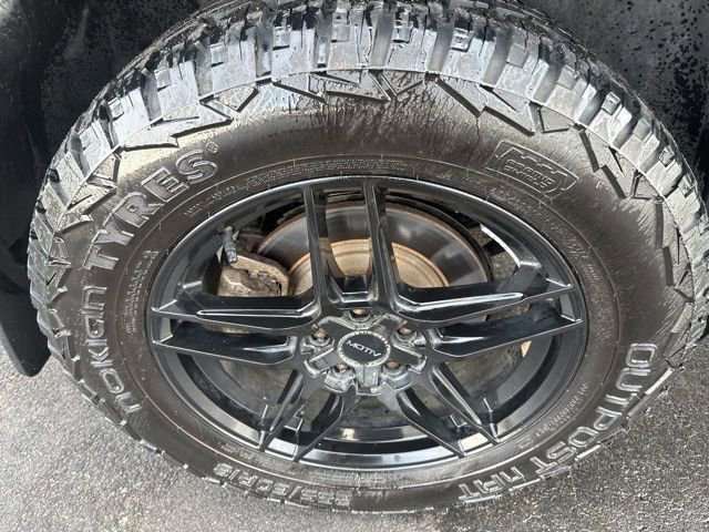 Used 2020 Jeep Cherokee Latitude Plus w/ Cold Weather Group AWD/4WD image 11