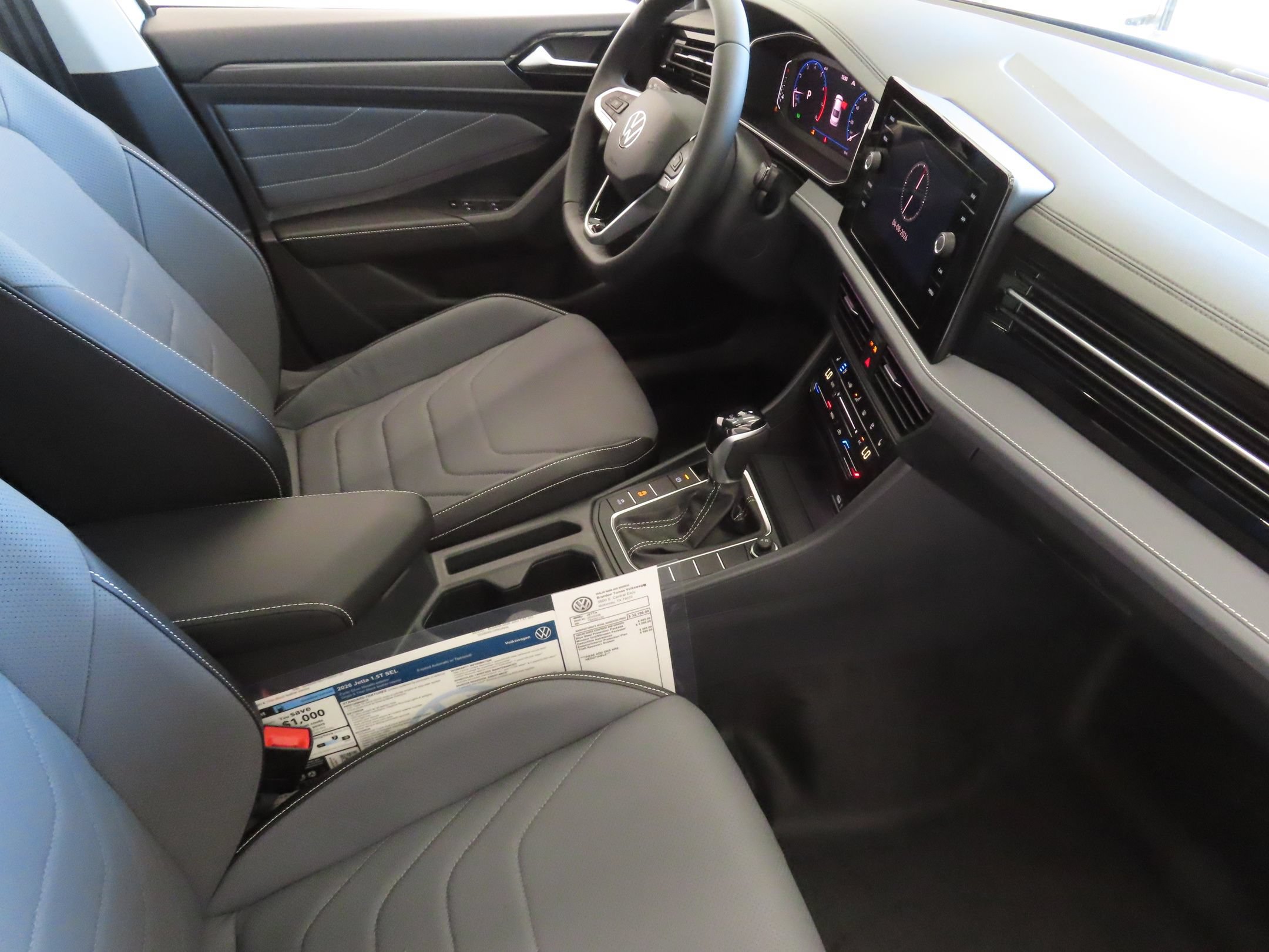 Used 2026 Volkswagen Jetta SEL FWD image 26