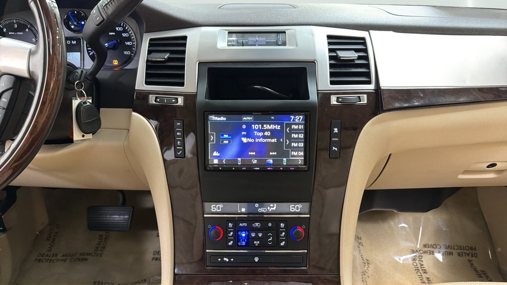 Used 2007 Cadillac Escalade AWD w/ Climate Package image 19