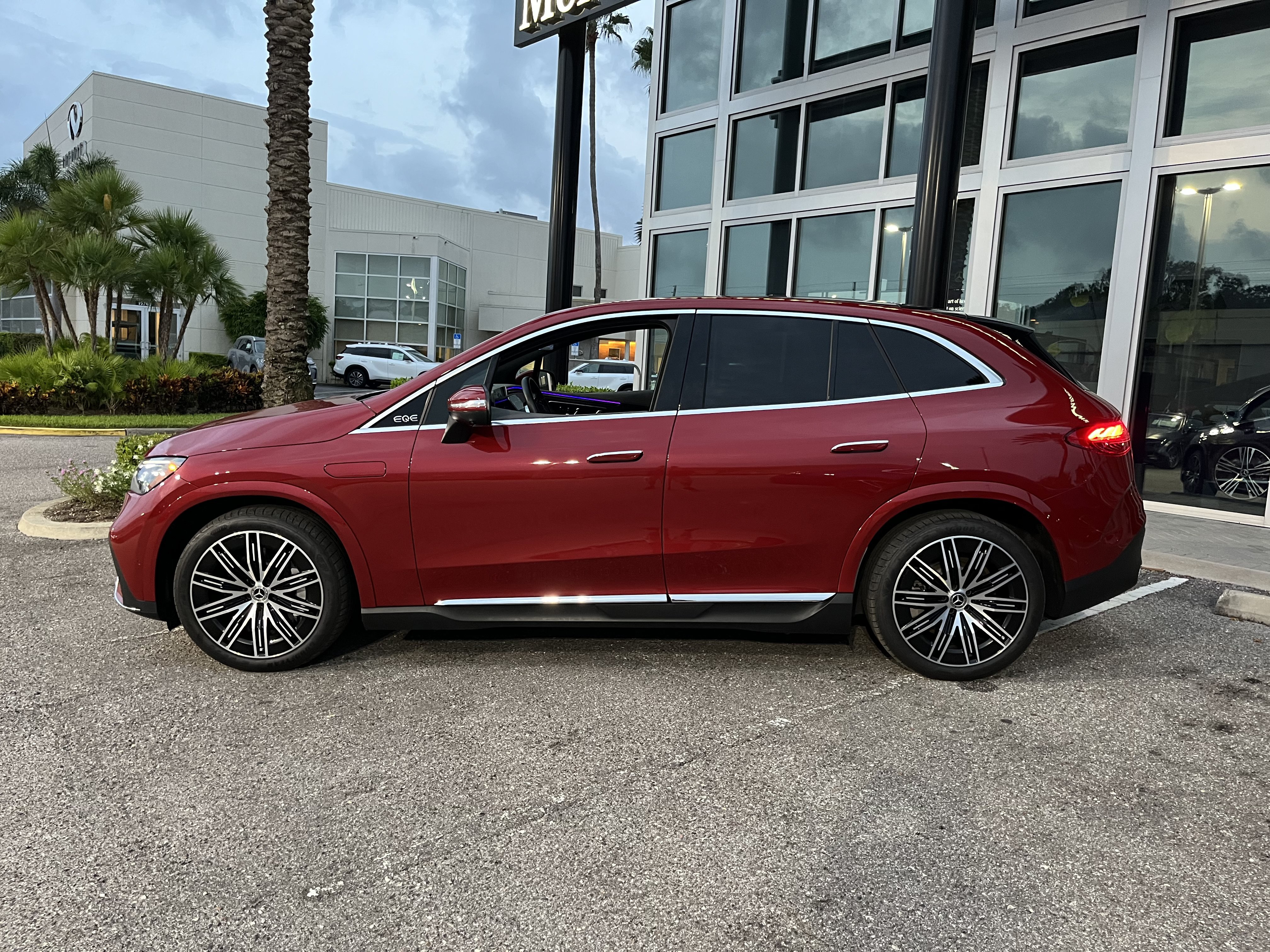 New 2026 Mercedes-Benz EQE 320+ SUV image 3