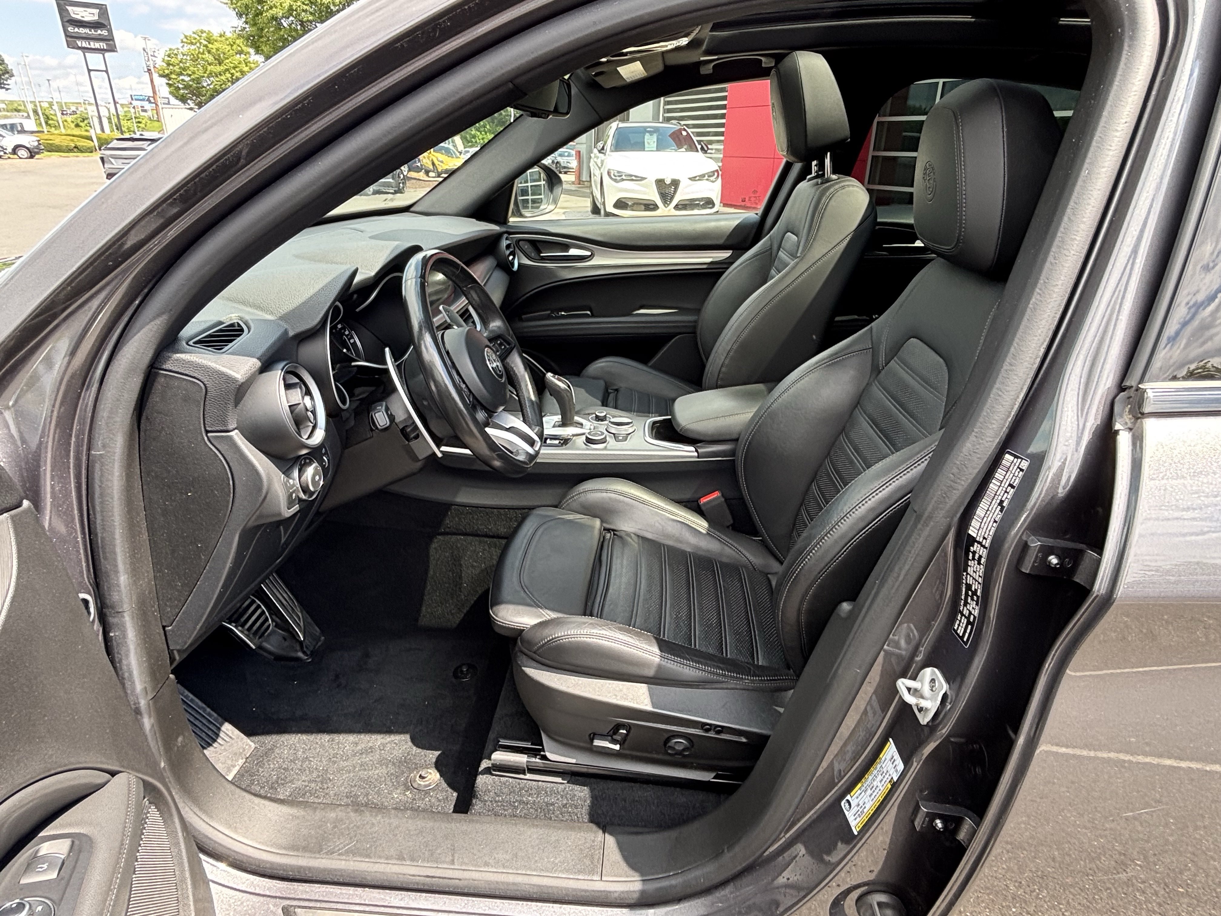 Certified 2023 Alfa Romeo Stelvio Veloce AWD/4WD image 28