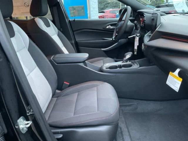New 2026 Chevrolet Trax RS w/ Driver Confidence Package image 29