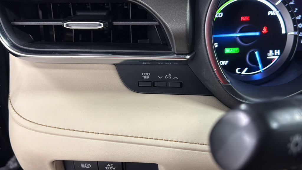 Used 2020 Toyota Highlander Limited AWD/4WD image 21