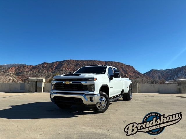 Used 2025 Chevrolet Silverado 3500 LT