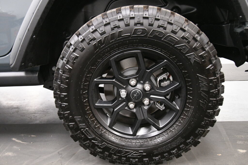Used 2026 Jeep Wrangler Unlimited Sport AWD/4WD image 32