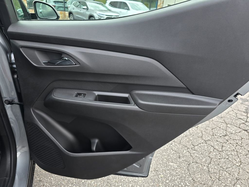 New 2027 Chevrolet Bolt LT w/ Comfort Package FWD image 38