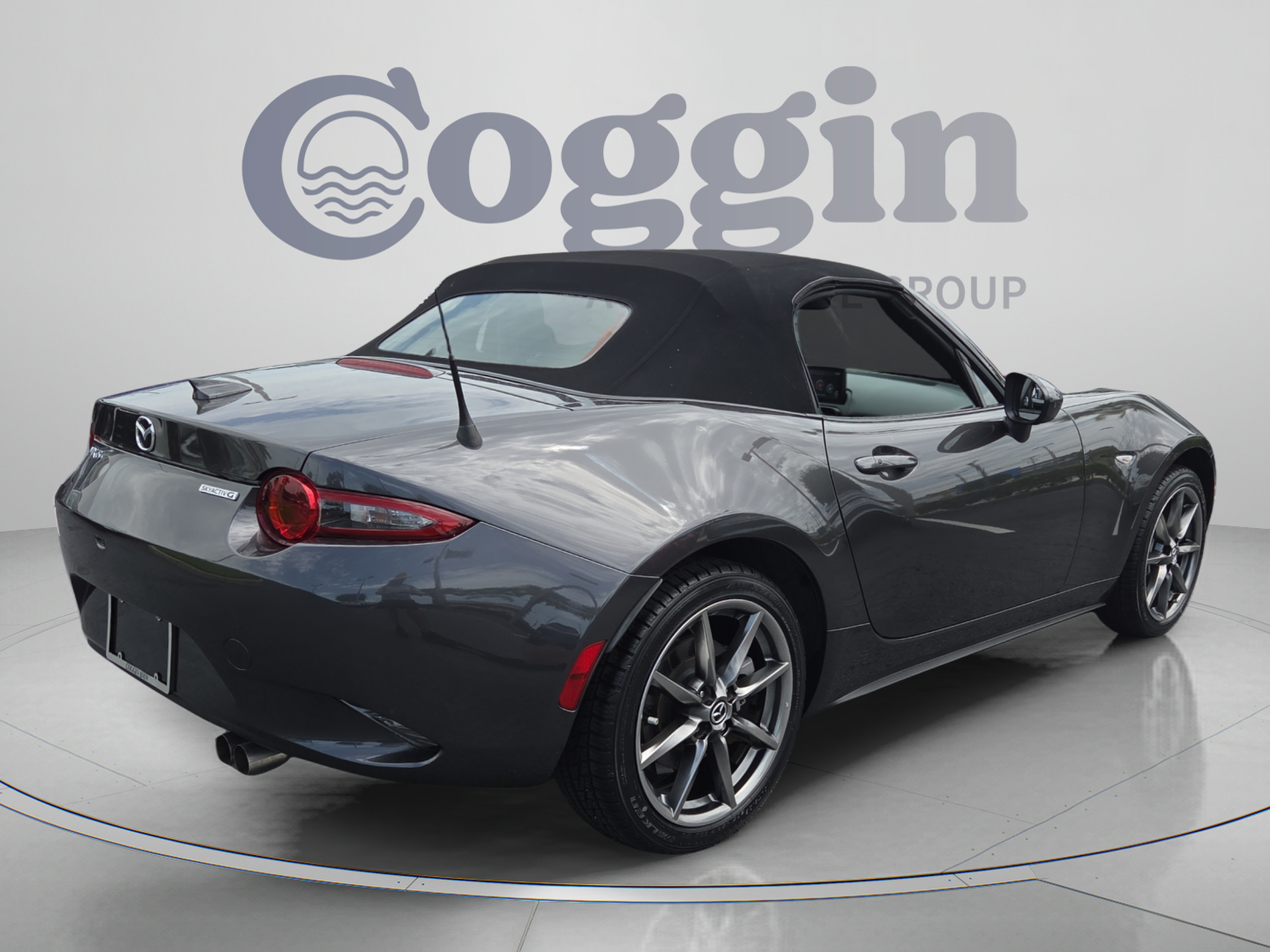 Used 2023 MAZDA MX-5 Miata Grand Touring RWD image 5