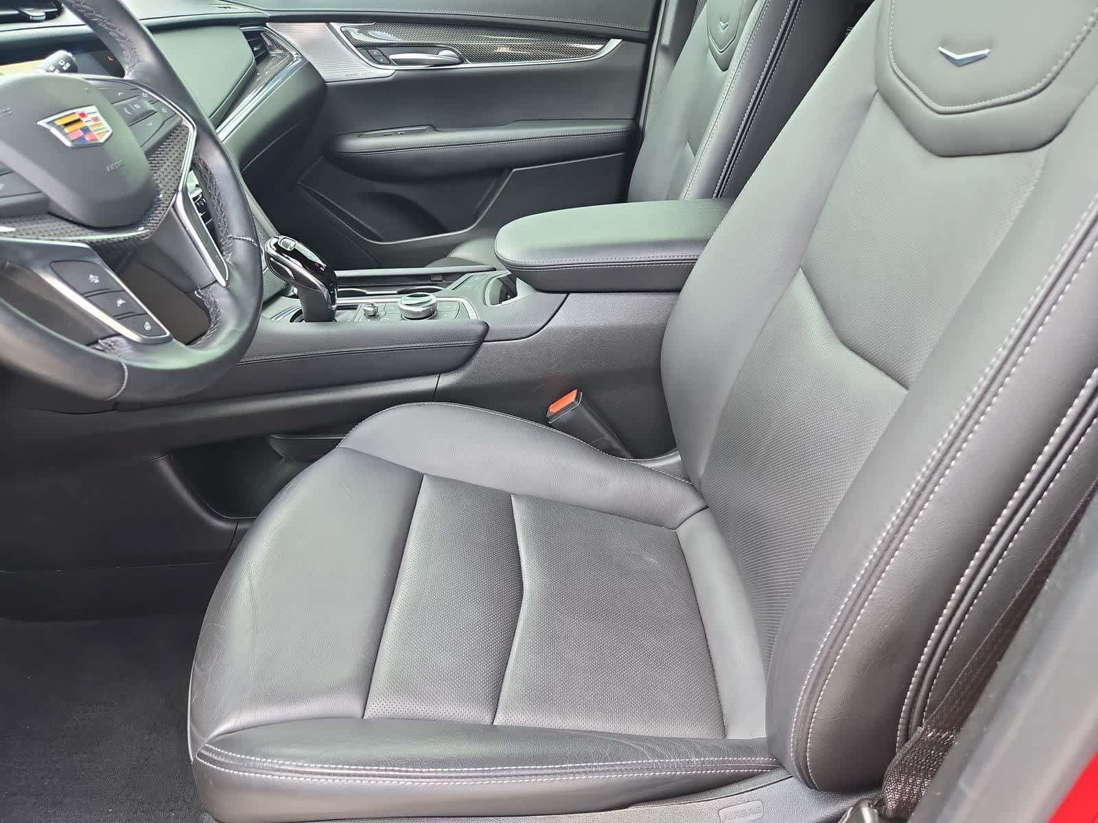 Used 2024 Cadillac XT5 Sportv AWD/4WD image 14