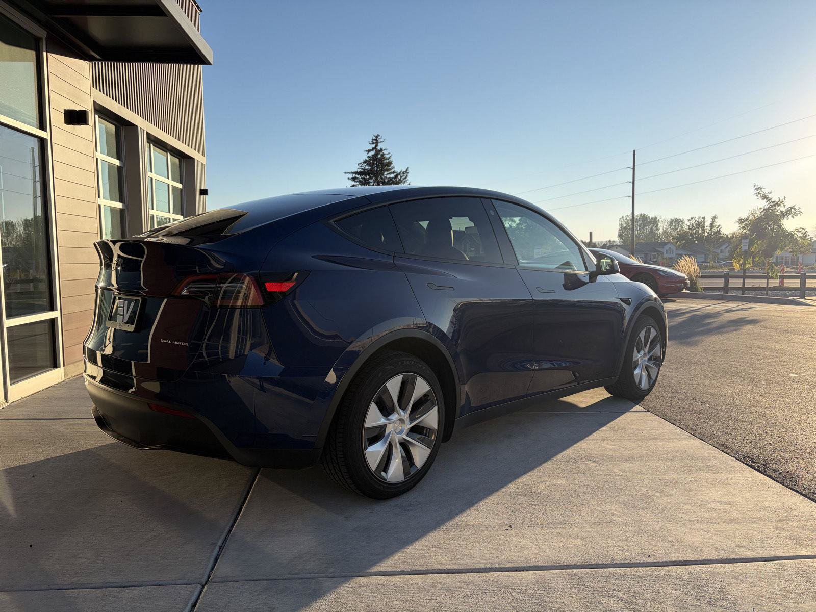 Used 2022 Tesla Model Y Long Range AWD/4WD image 7