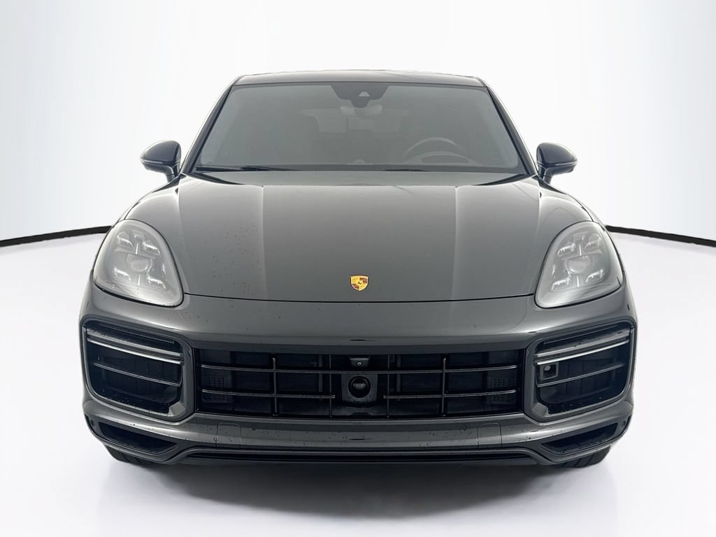 Used 2023 Porsche Cayenne Turbo AWD/4WD image 2