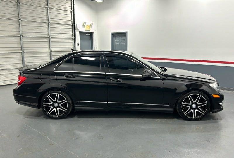 Used 2013 Mercedes-Benz C 250 Sedan image 6