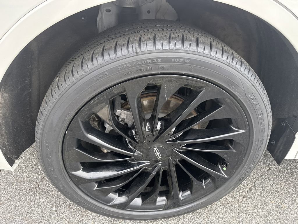 Used 2025 Lincoln Aviator Reserve w/ Equipment Group 201A AWD/4WD image 18