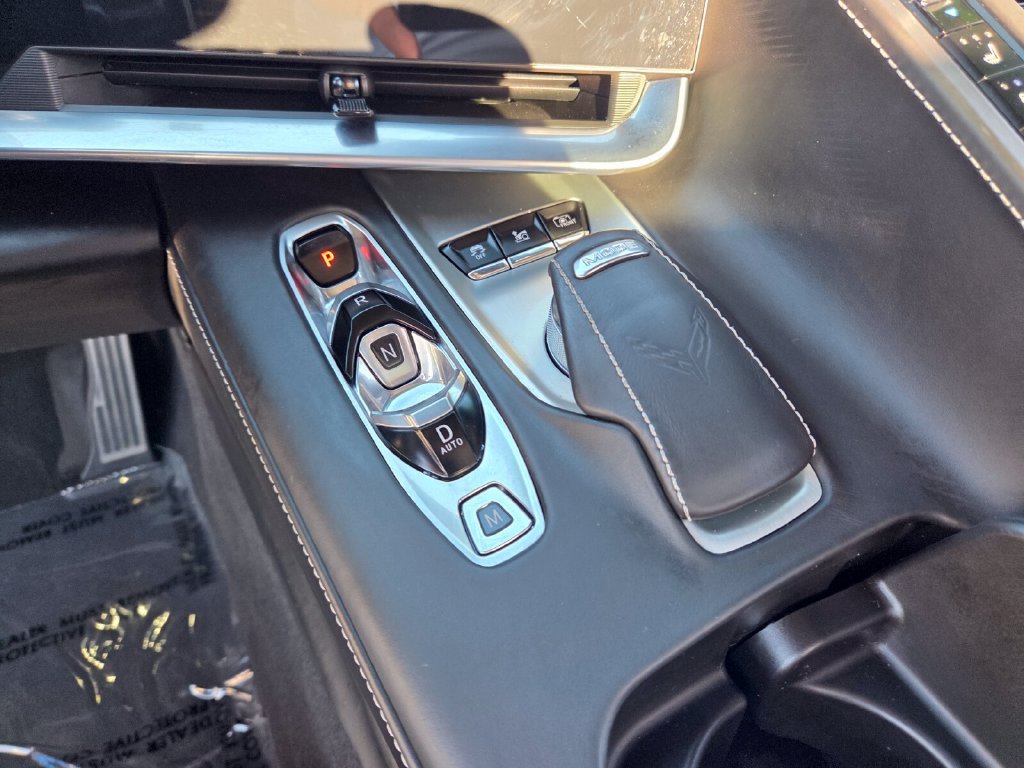 Used 2022 Chevrolet Corvette Stingray Premium Conv w/ Z51 Performance Package RWD image 24