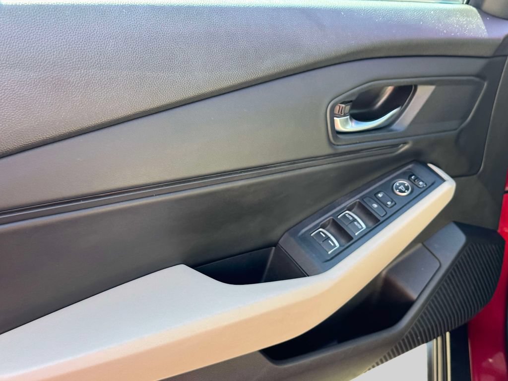Used 2023 Honda Accord EX image 28