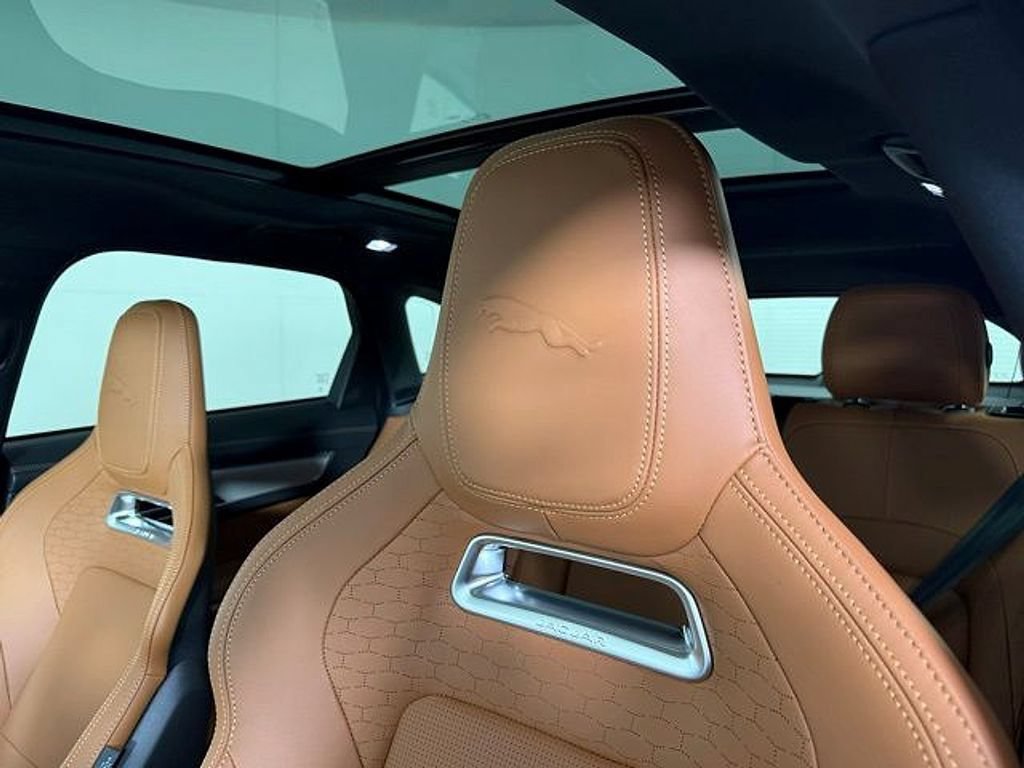 New 2026 Jaguar F-PACE R-Dynamic S AWD/4WD image 30