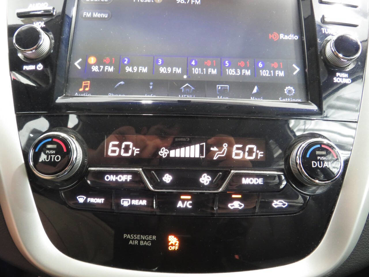 Used 2015 Nissan Murano Platinum w/ Platinum Technology Package FWD image 22