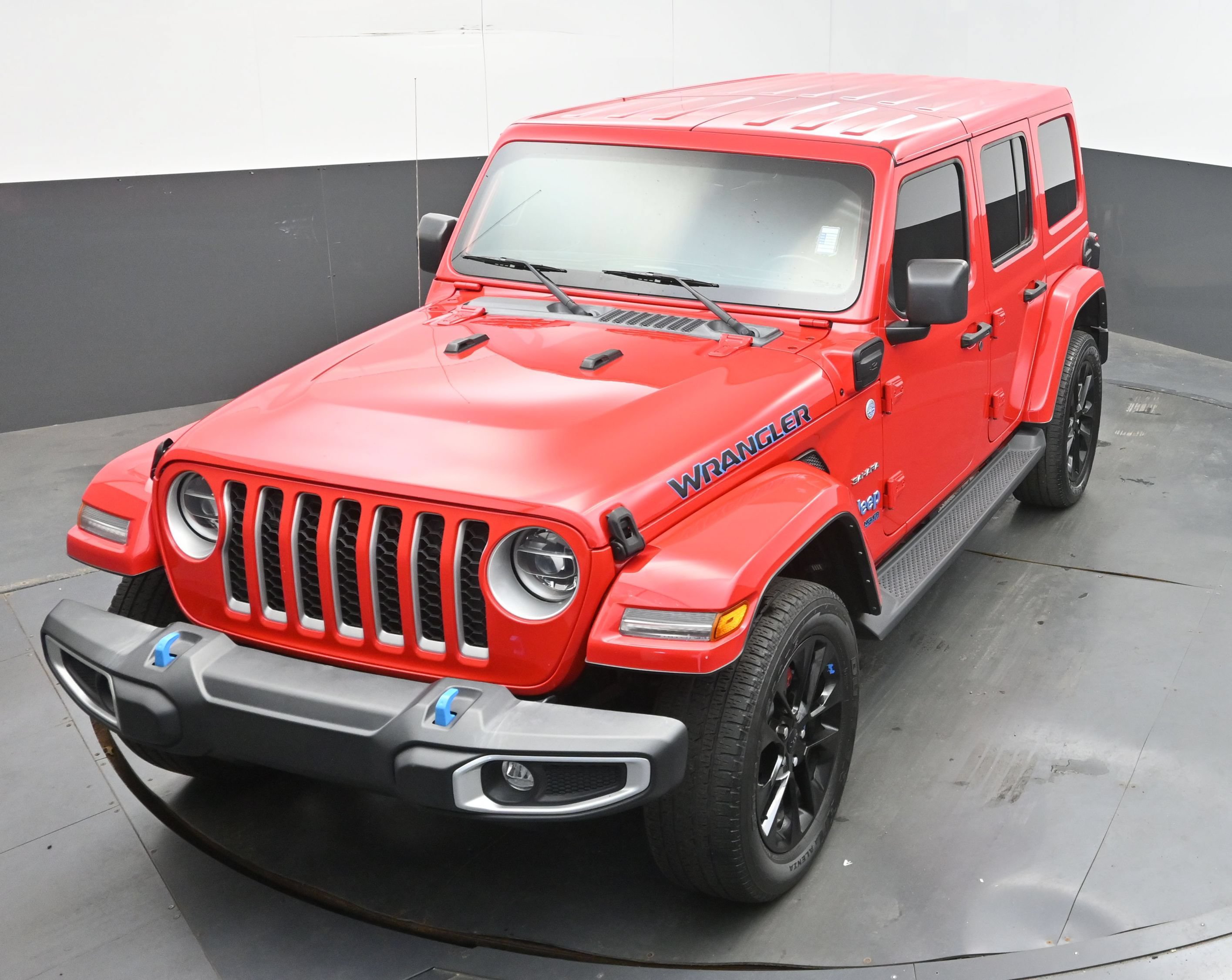 Used 2022 Jeep Wrangler Unlimited Sahara w/ Cold Weather Group AWD/4WD image 34