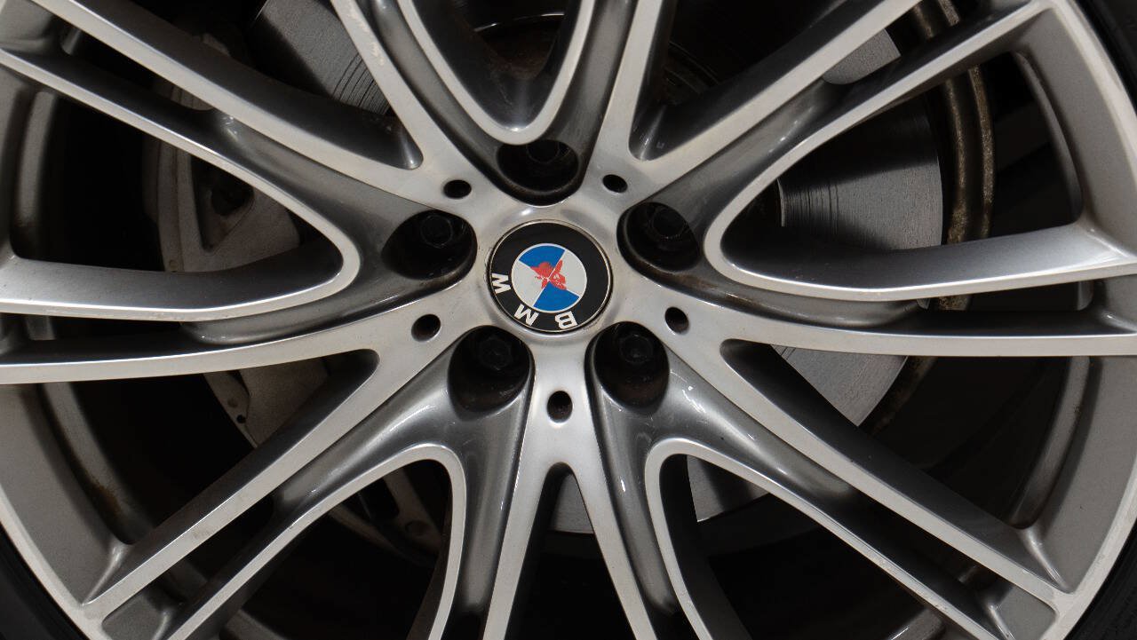 Used 2021 BMW 740i w/ Premium Package RWD image 78