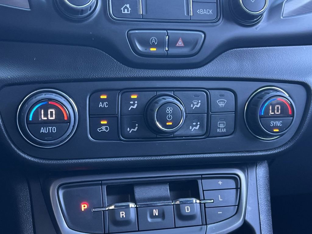 Used 2022 GMC Terrain AT4 w/ Infotainment Package II image 19