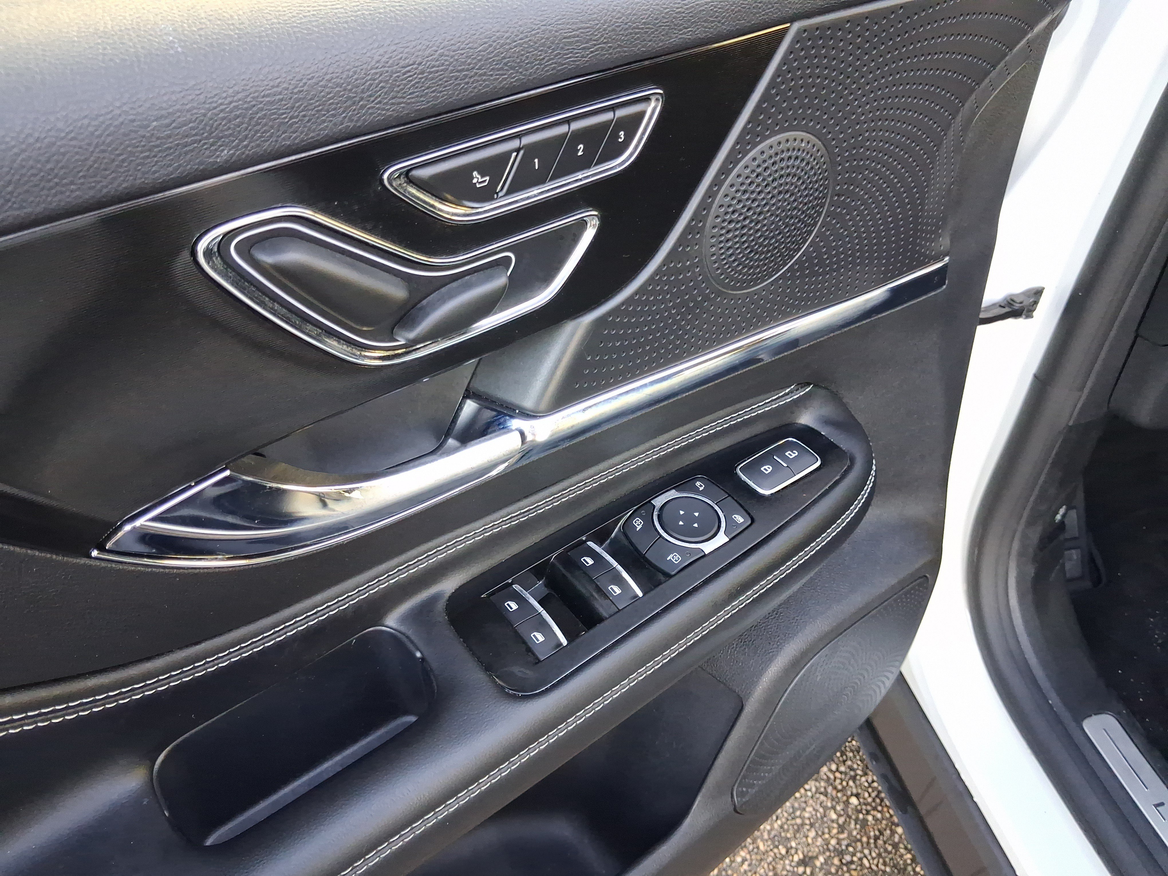 Certified 2023 Lincoln Corsair FWD image 14